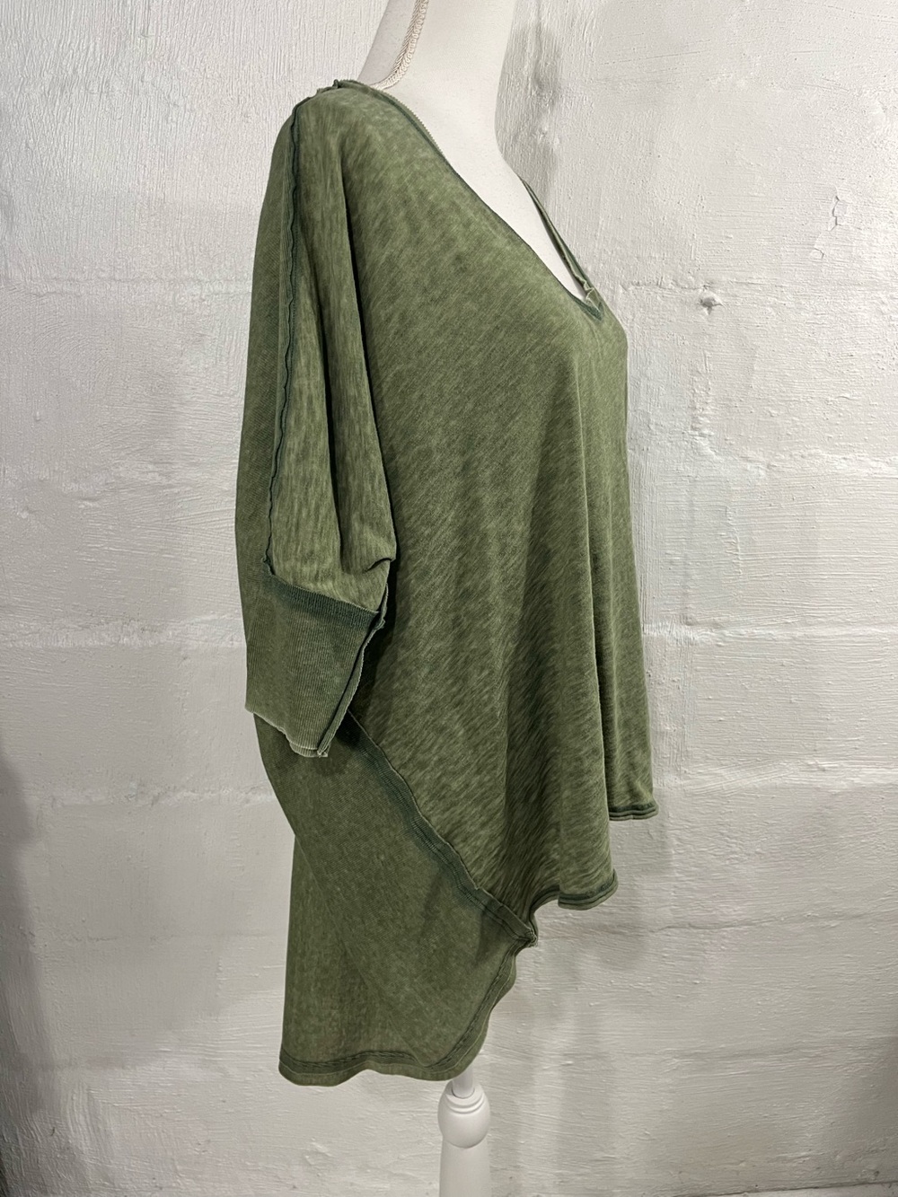 WE THE FREE OVERSIZED TSHIRT - Picture 4 of 15